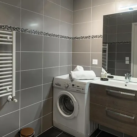 Apartment Stella 3 - 2 New With Balcony & Garage *