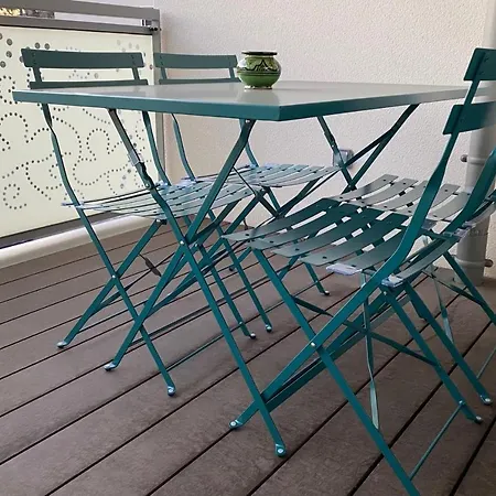 Stella 3 - 2 New With Balcony & Garage Apartment *